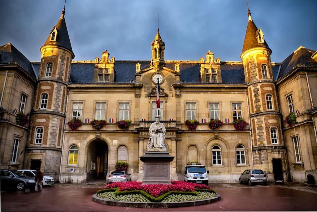 Villa Eugenie Melun Exterior photo