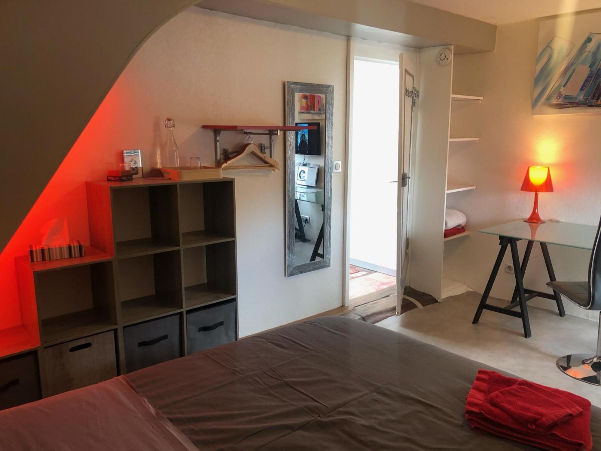 Villa Eugenie Melun Room photo